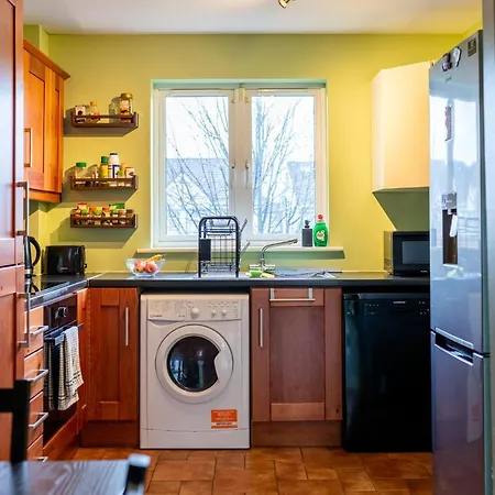 Ubytování v soukromí Orchard Way, Shared With An Amazing Double Bedroom With Ensuite *
